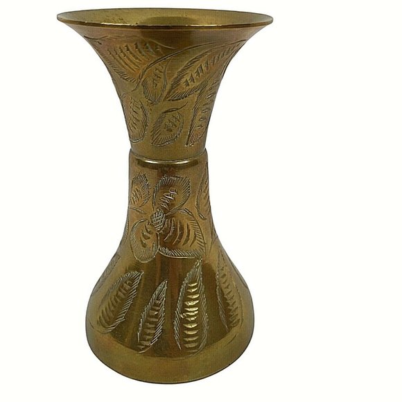 Vintage Sarna Brass Vase India 4.75" Flower Leaves Hand Etched 415T - Picture 2 of 5